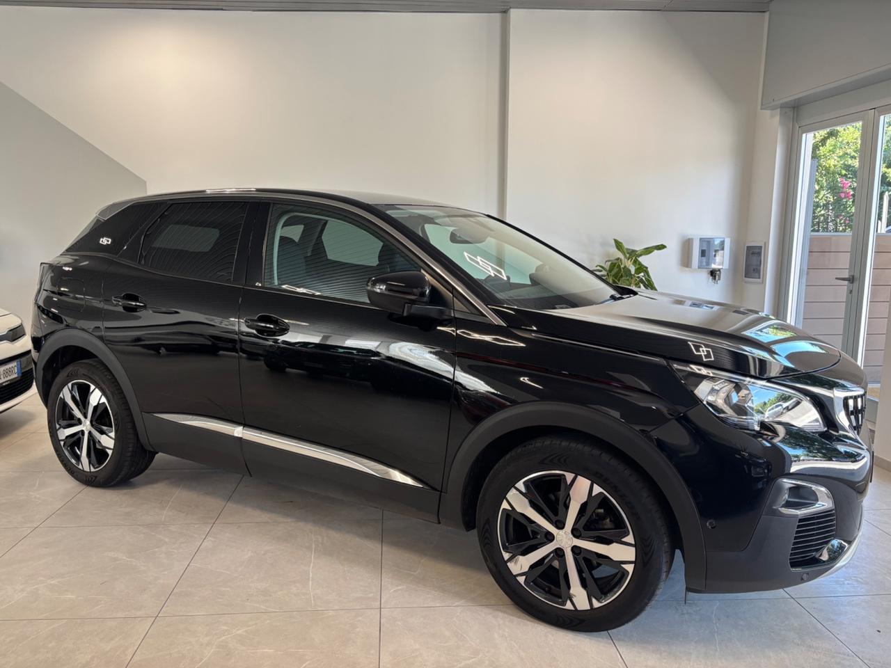 Peugeot 3008 BlueHDi 130 S&S EAT8 Allure