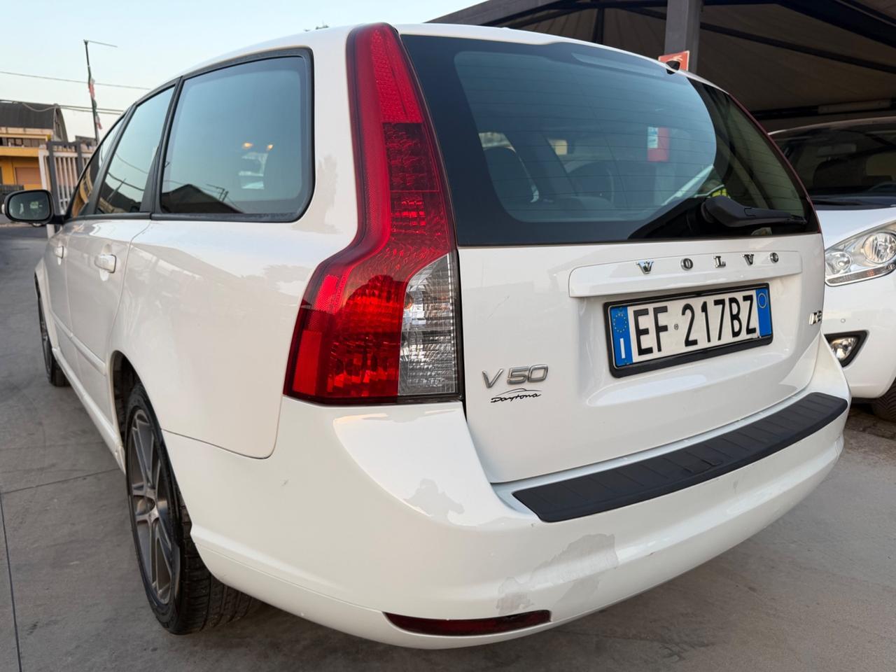 Volvo V50 1.6 DIESEL 2011 - CERCHI IN LEGA