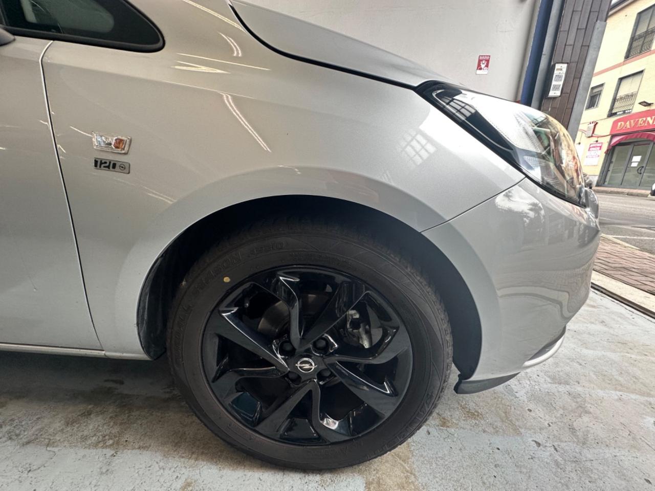 Opel Corsa 1.2 5 porte Black Edition - NO VINCOLO DI FINANZIAMENTO!