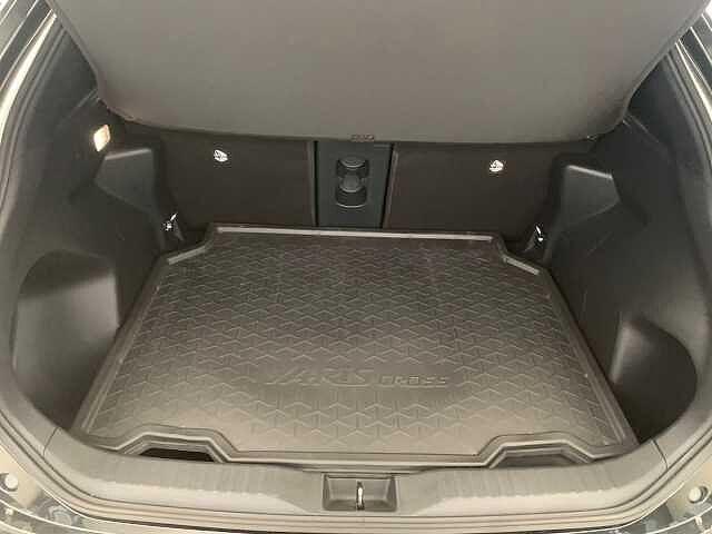 Toyota Yaris Cross 1.5 Hybrid 5p. E-CVT AWD-i Trend