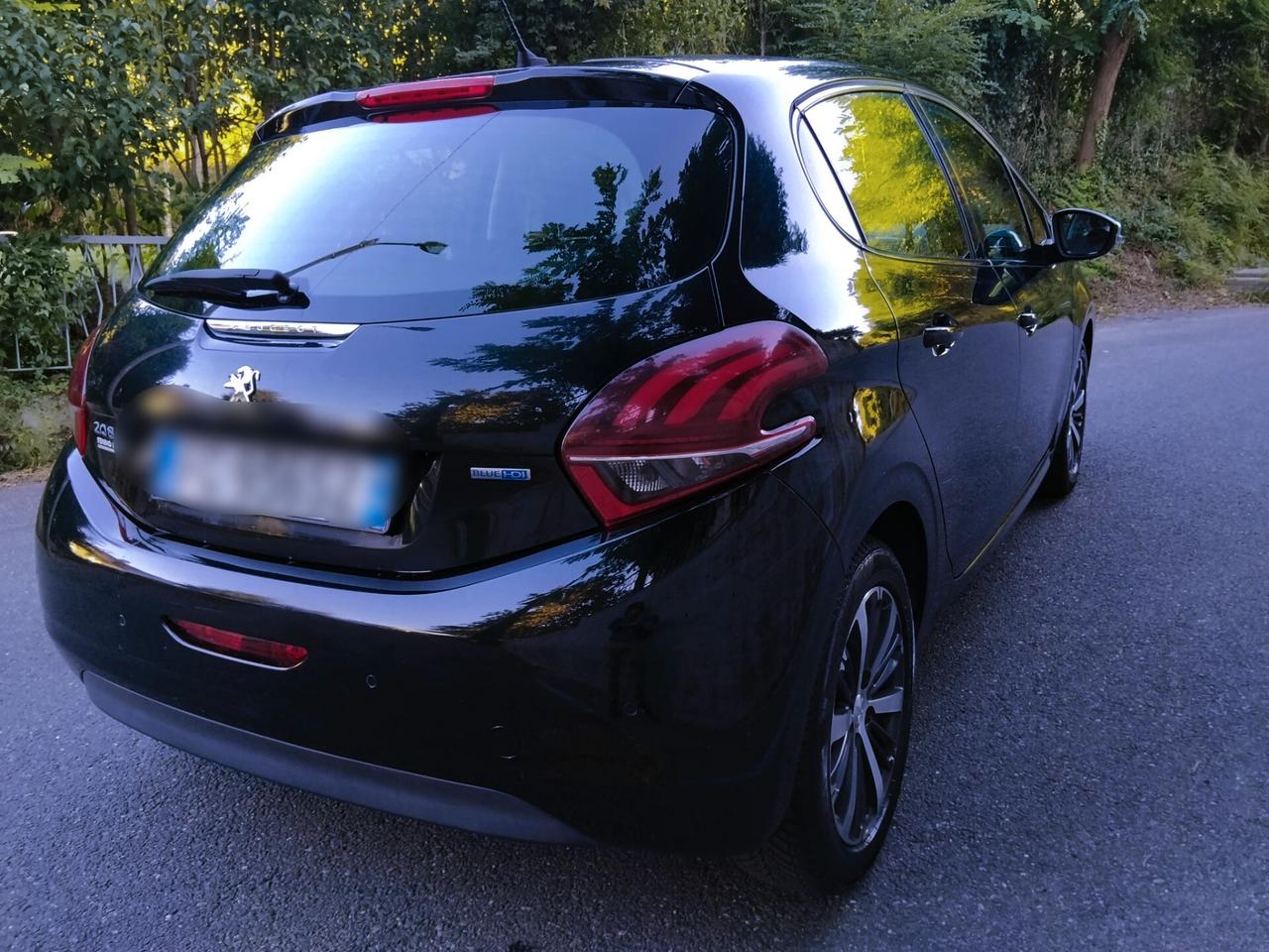 Peugeot 208 BlueHDi 75 5 porte Allure