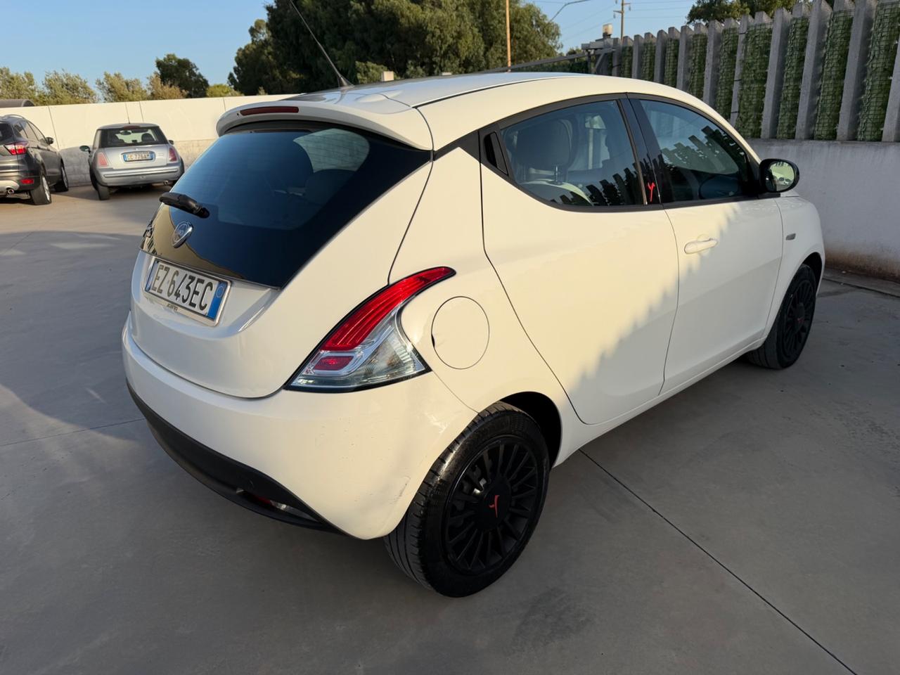 Lancia Ypsilon 1.2 69 CV “51 Mila Km” 2015