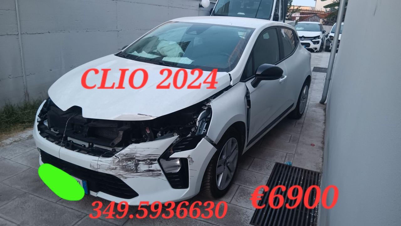 Renault Clio incidentata sinistrata mondialcars 024