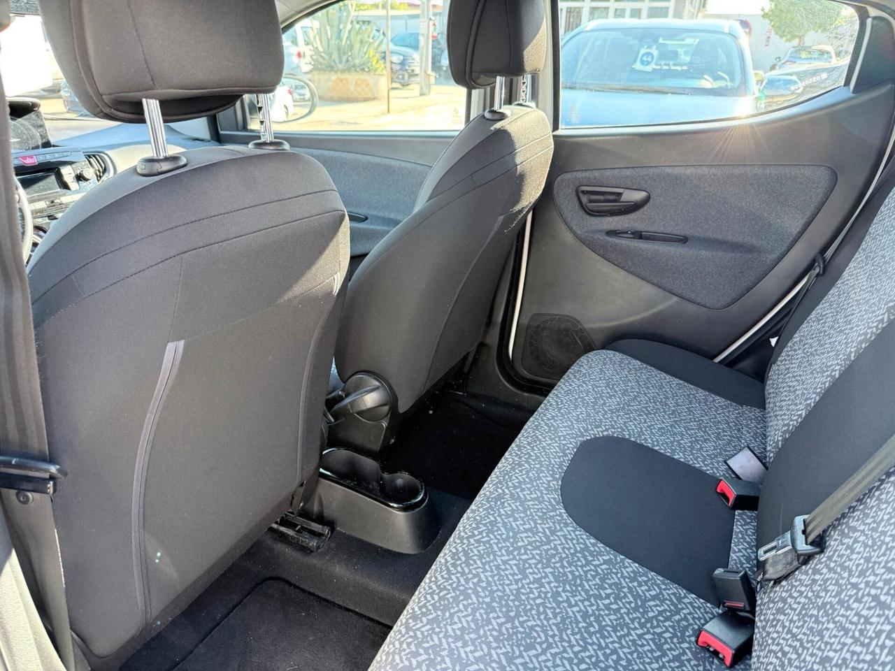 Lancia Ypsilon 1.2 69 CV 5 porte S&S Platinum