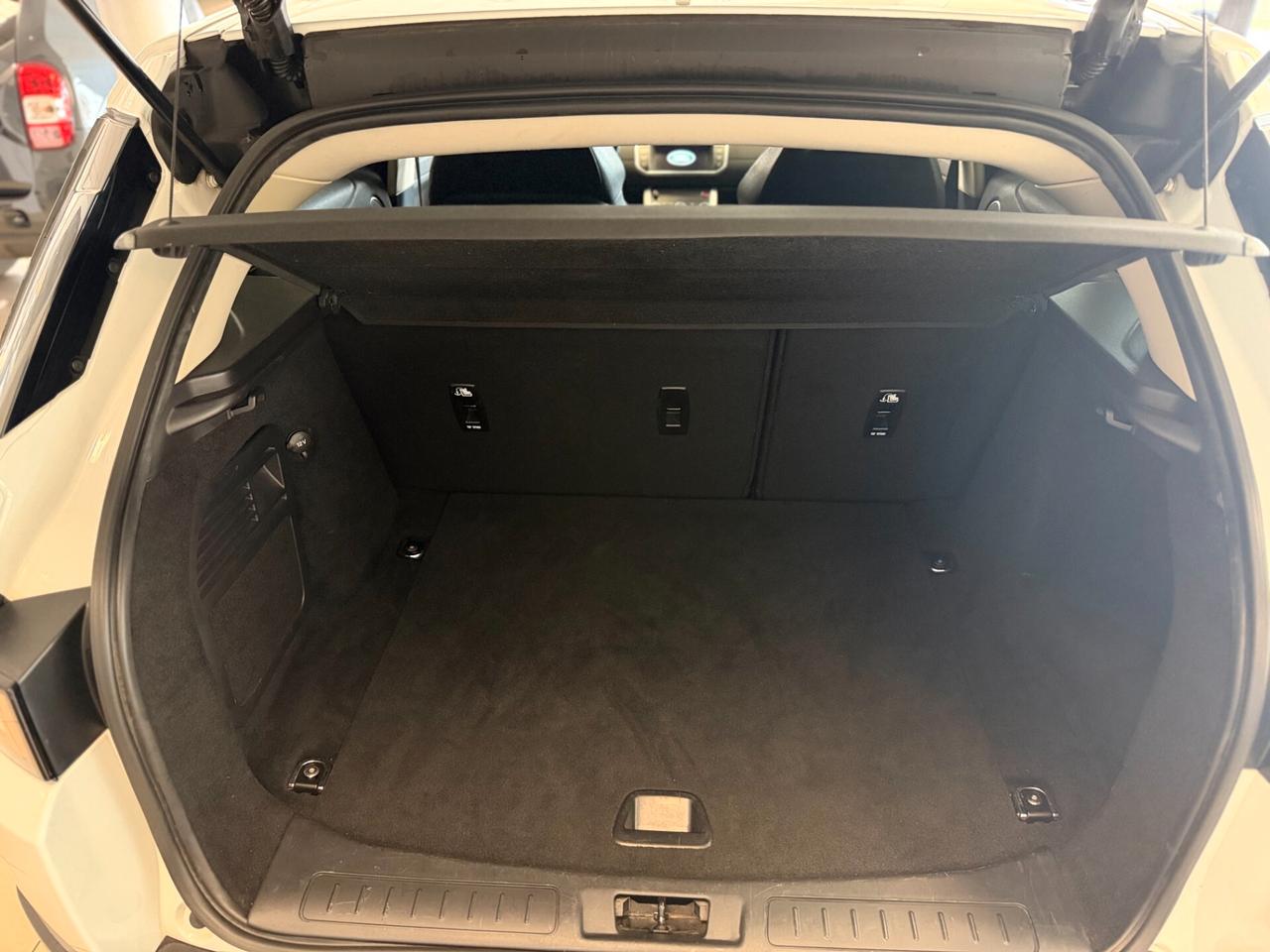 Land Rover Range Evoque 2.0 TD4 150 CV 5p. Pure