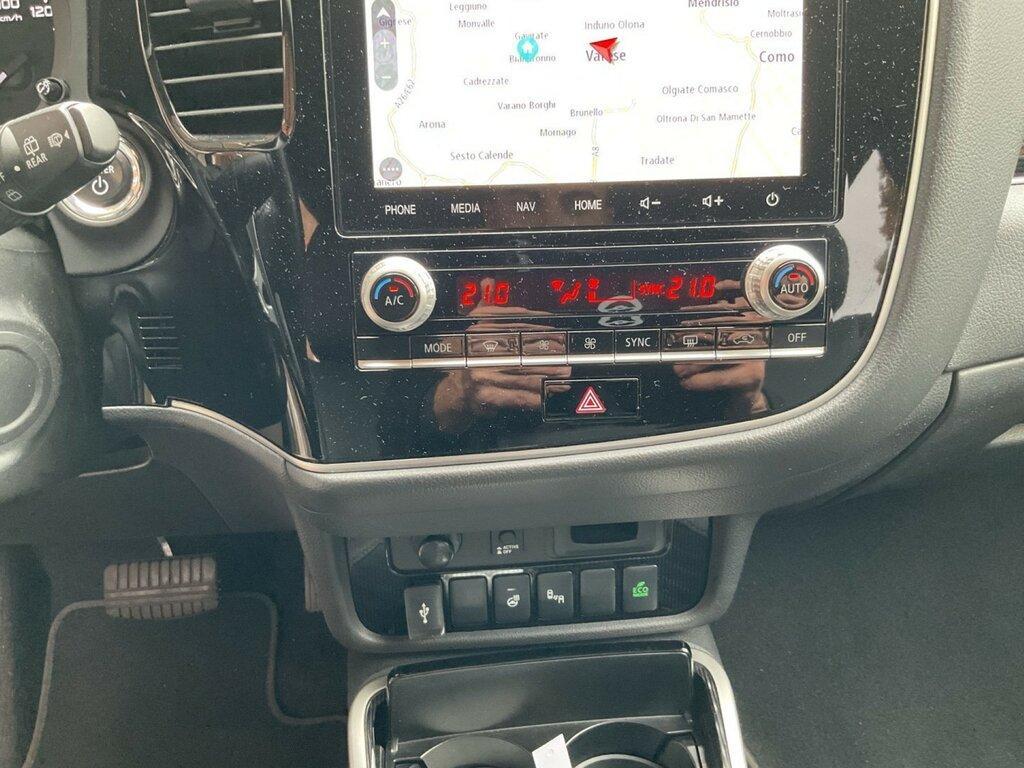 Mitsubishi Outlander 2.4 Mivec PHEV Diamond 4WD CVT