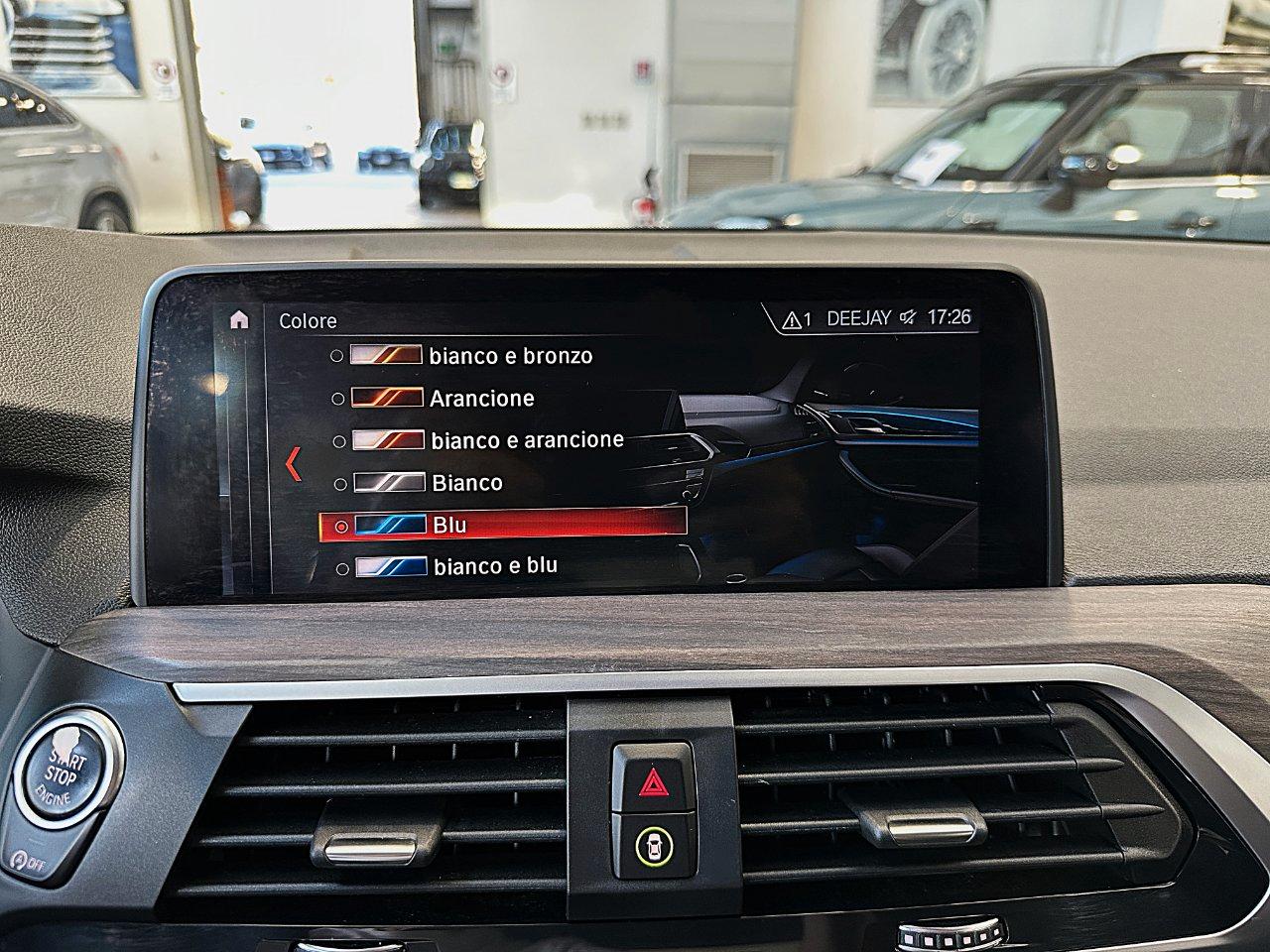 BMW X3 xdrive20d xLine-LED-19"-Telecamera-Navi PRO