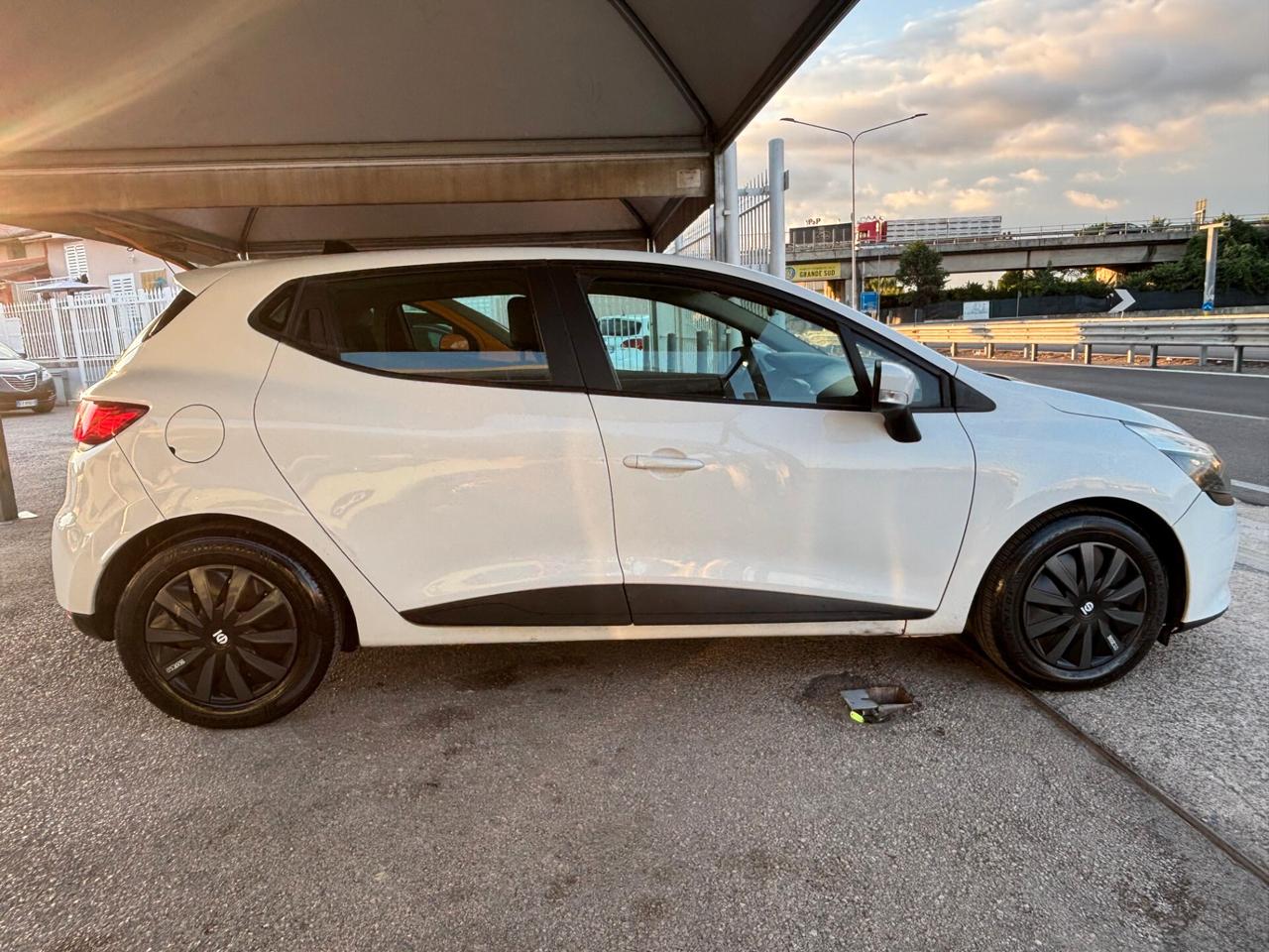 Renault Clio 1.5 dCi 8V 75CV 5 porte Costume National
