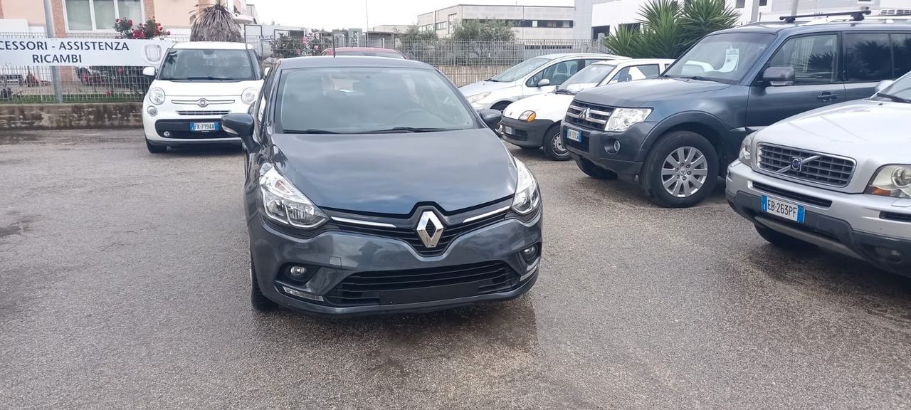 Renault Clio dCi 8V 90 CV 5 porte Moschino Zen