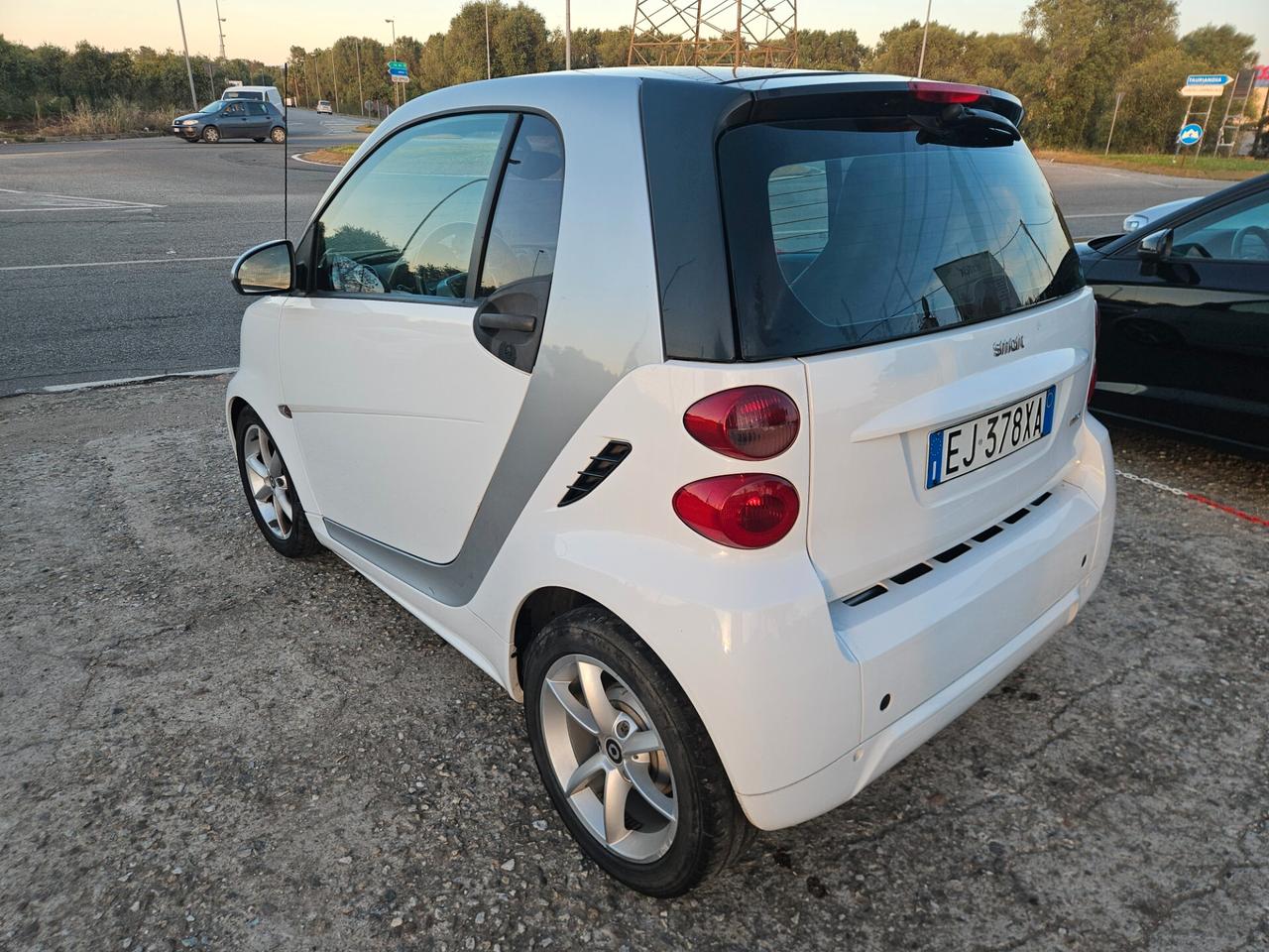 Smart ForTwo 1000 52 kW MHD coupé passion