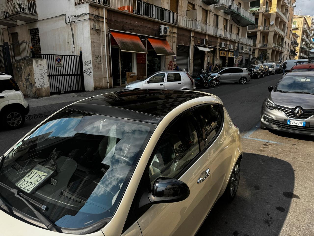 Lancia Ypsilon 1.3 MJT 16V 95 CV TETTUCCIO APRIBILE