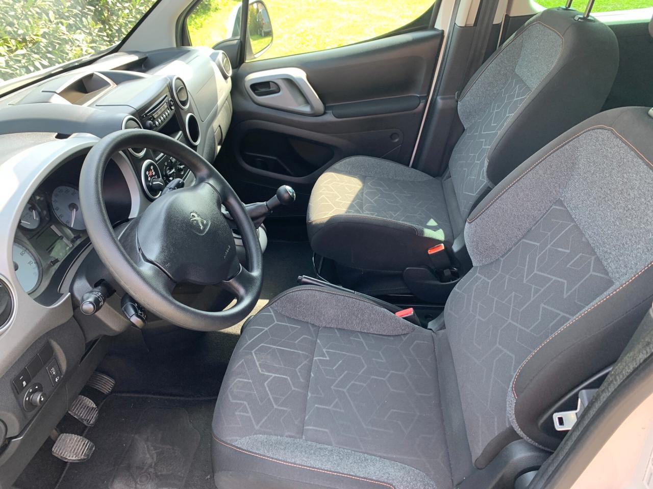 Peugeot Partner Tepee BlueHDi 100 4x4 Active Traction Control Plus