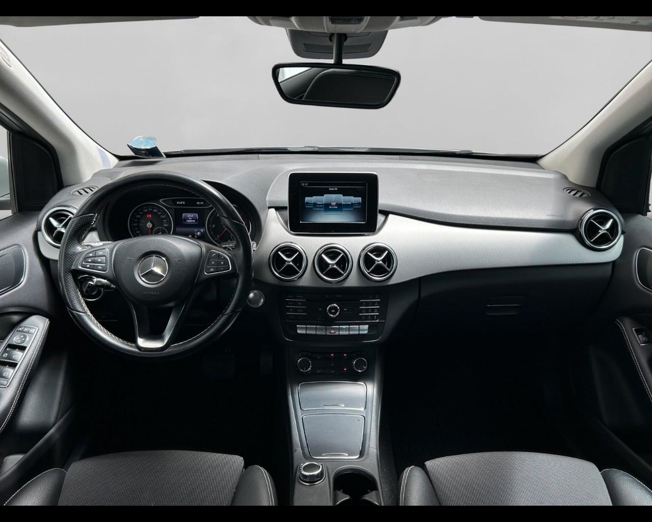 Mercedes-Benz Classe B - T246 - B 180 d Sport Next auto