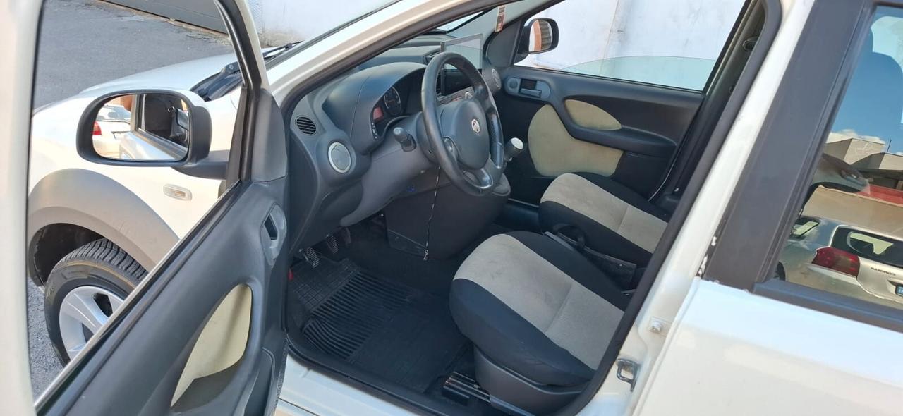 2011 Fiat Panda 1.3 MJT 16V DPF 4x4 Climbing