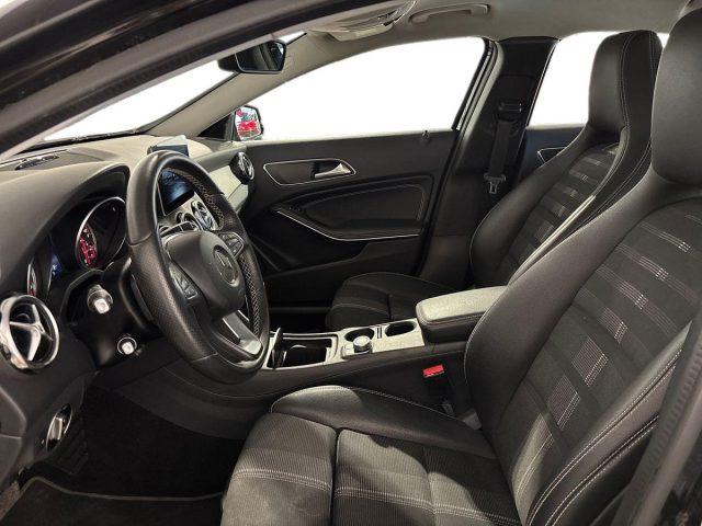 MERCEDES-BENZ GLA 200 d Automatic Sport
