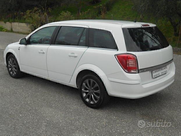 ASTRA S.W.1.7cdti(AUTO NUOVA:FERMA dal 2014)6marce