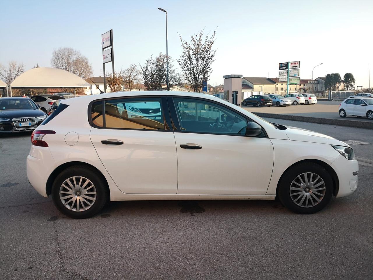 Peugeot 308 1.6 HDi 92 CV *** OK NEOPATENTATI ***