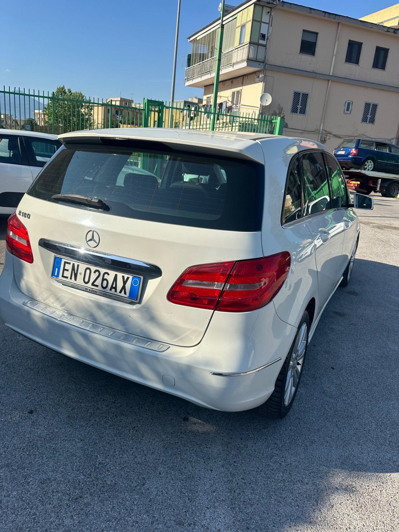 Mercedes-benz B 180 BlueEFFICIENCY Premium