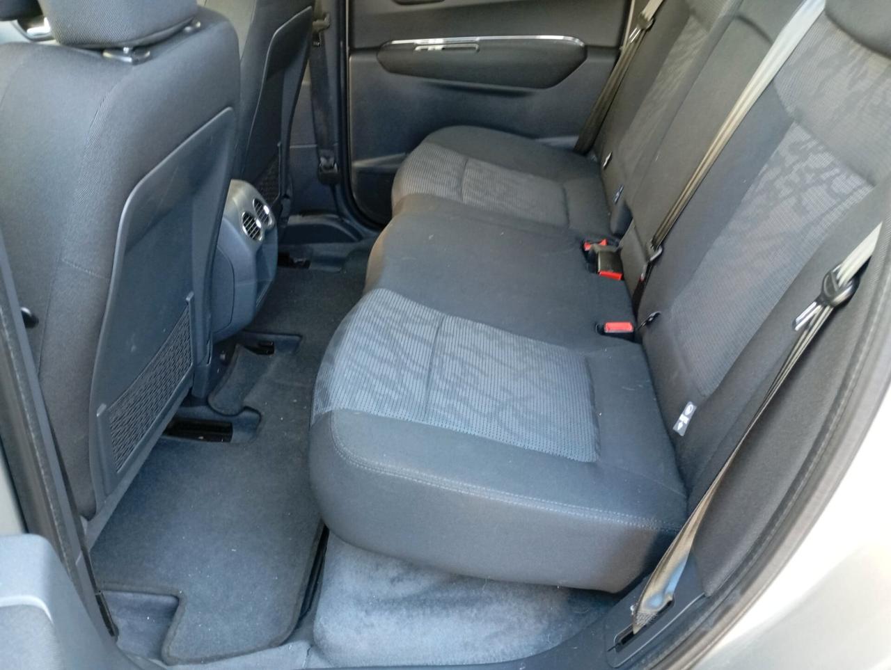 Peugeot 3008 1.6 HDi 8V Active-2011