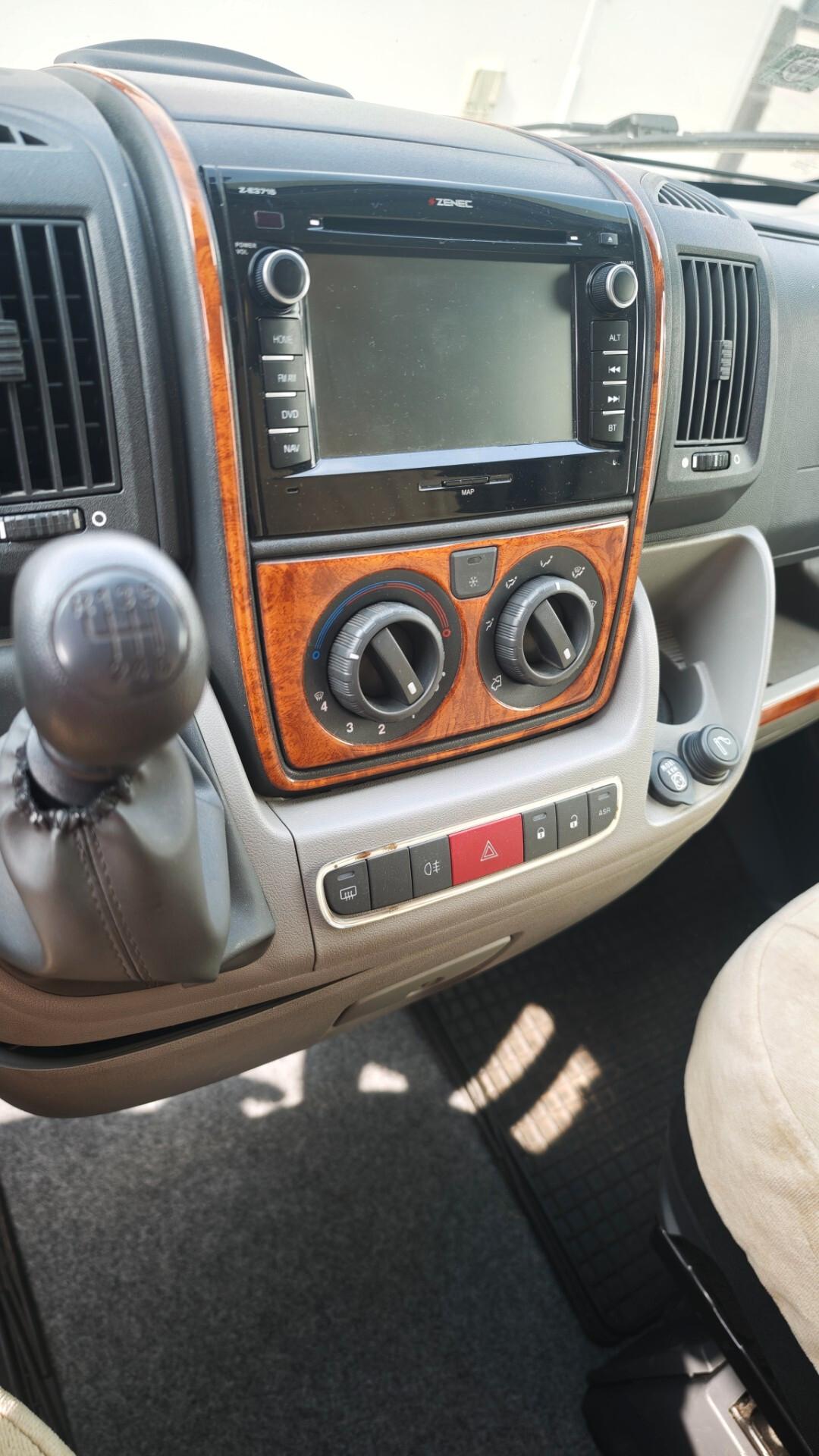 Burstner su Ducato 130cv con Gemelli e basculante