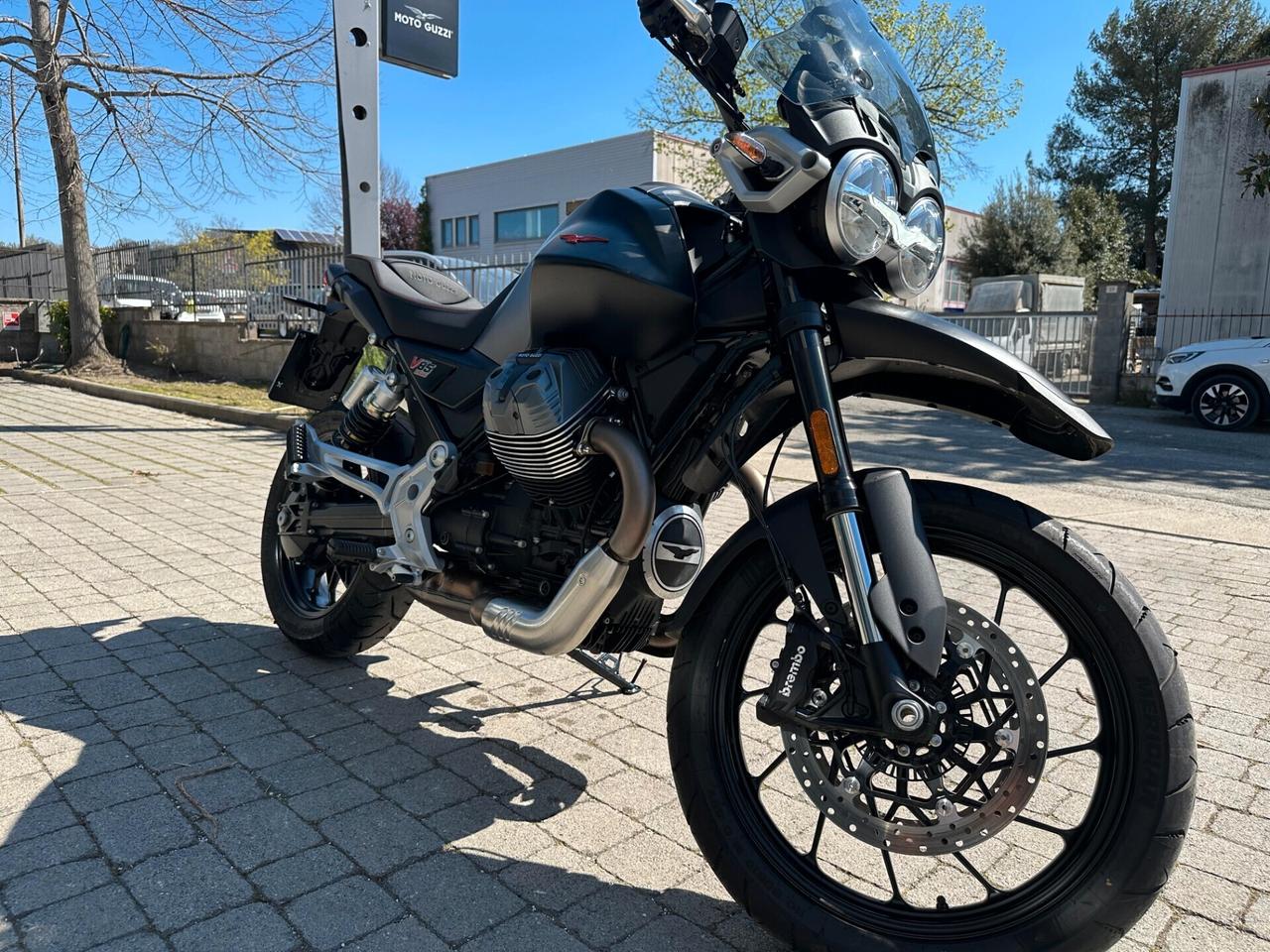 Moto Guzzi V 85 STRADA