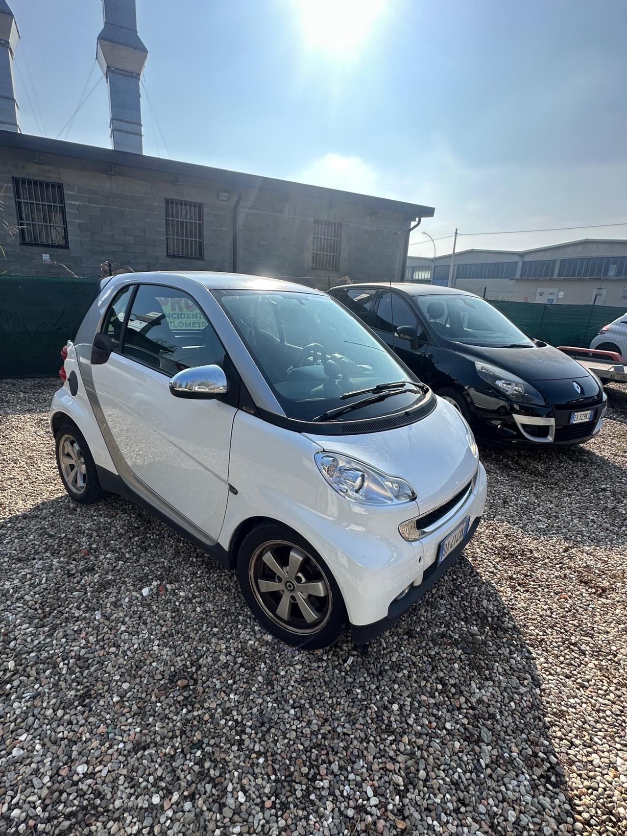 Smart ForTwo 1000 52 kW coupé passion