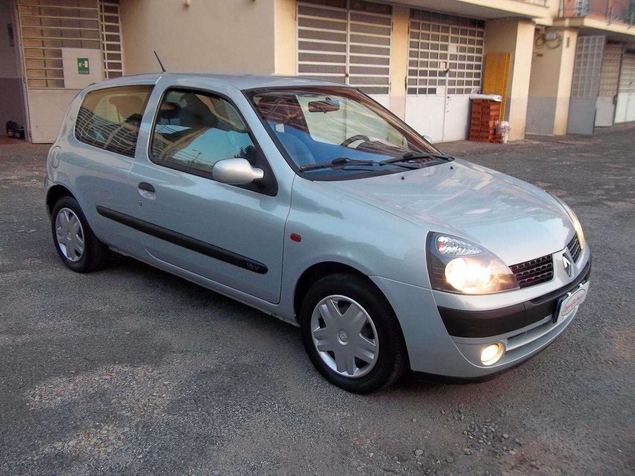 Renault Clio Privilege 1.2 16v 3p uniproprietario 49.200 km !!!!!!!!!!