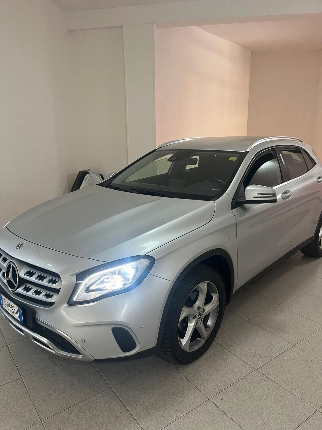 Mercedes-benz GLA 200 D AUTOMATICA 4MATIC SPORT
