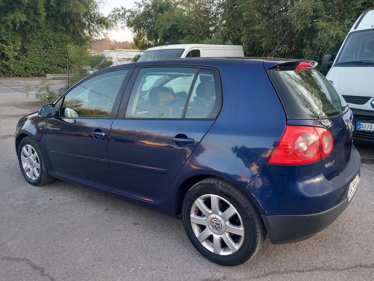 Volkswagen Golf 2.0 16V TDI 5p. Sportline