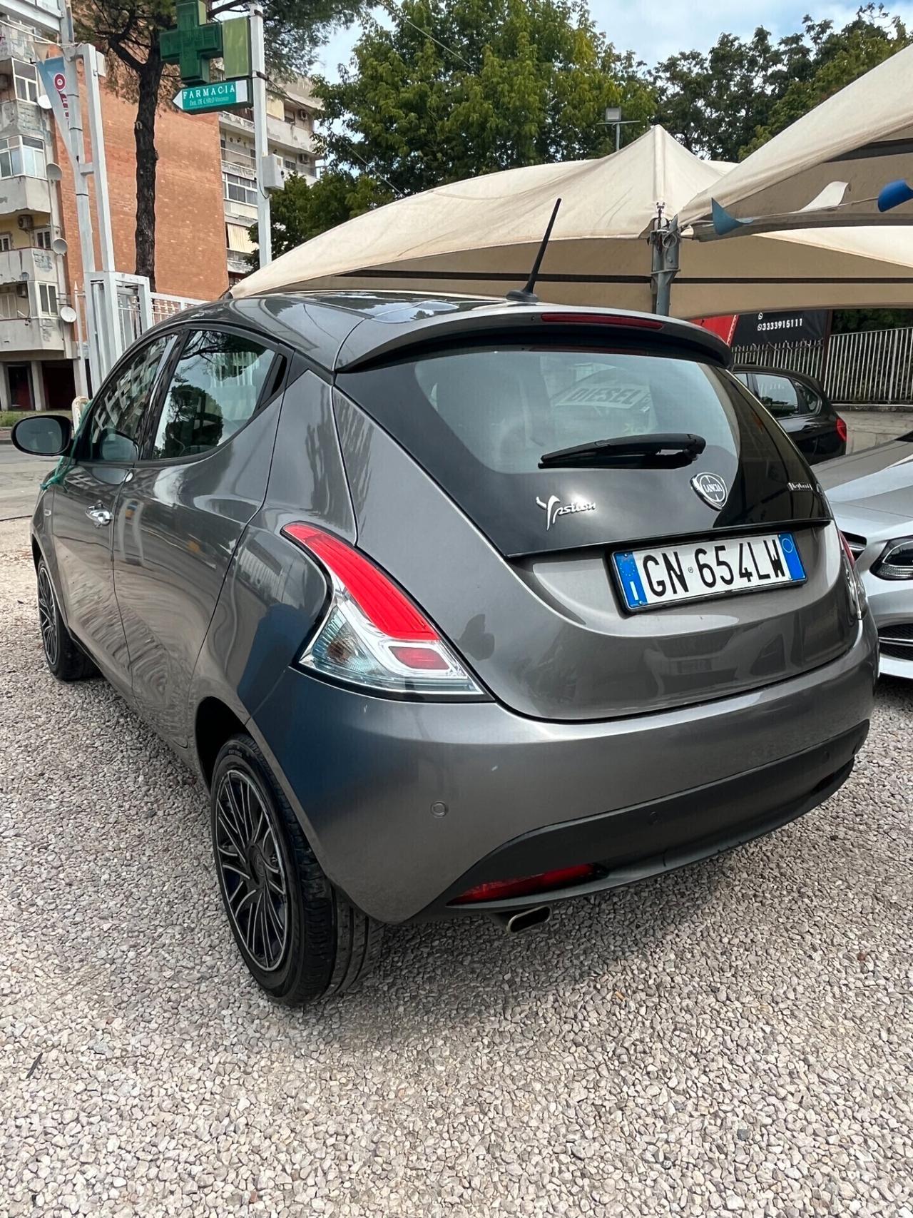 Lancia Ypsilon 1.0 FireFly 5 porte S&S Hybrid Gold 48000 km certificati
