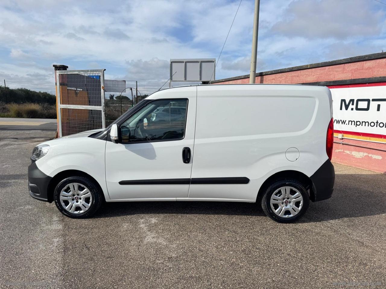 DOBLO CARGO 1.3 MJ 95CV