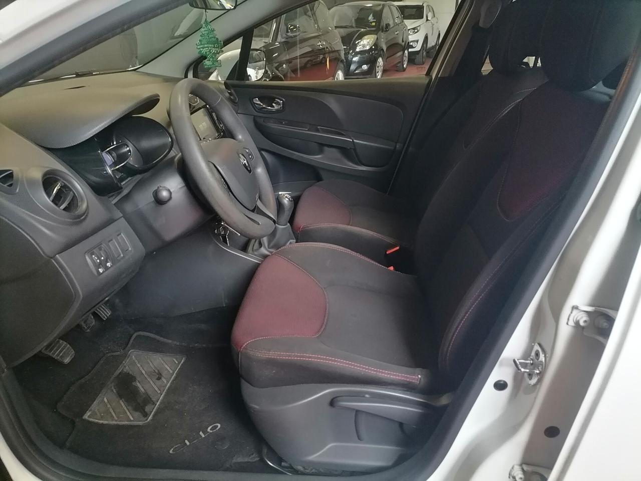 Renault Clio 1.2 75CV 5 porte Costume National