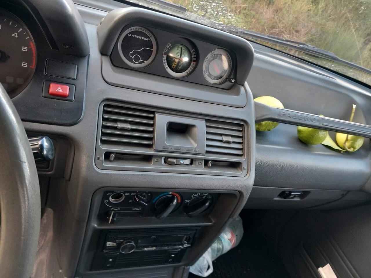 Mitsubishi Pajero Canvas Top vettura con certificazione ASI