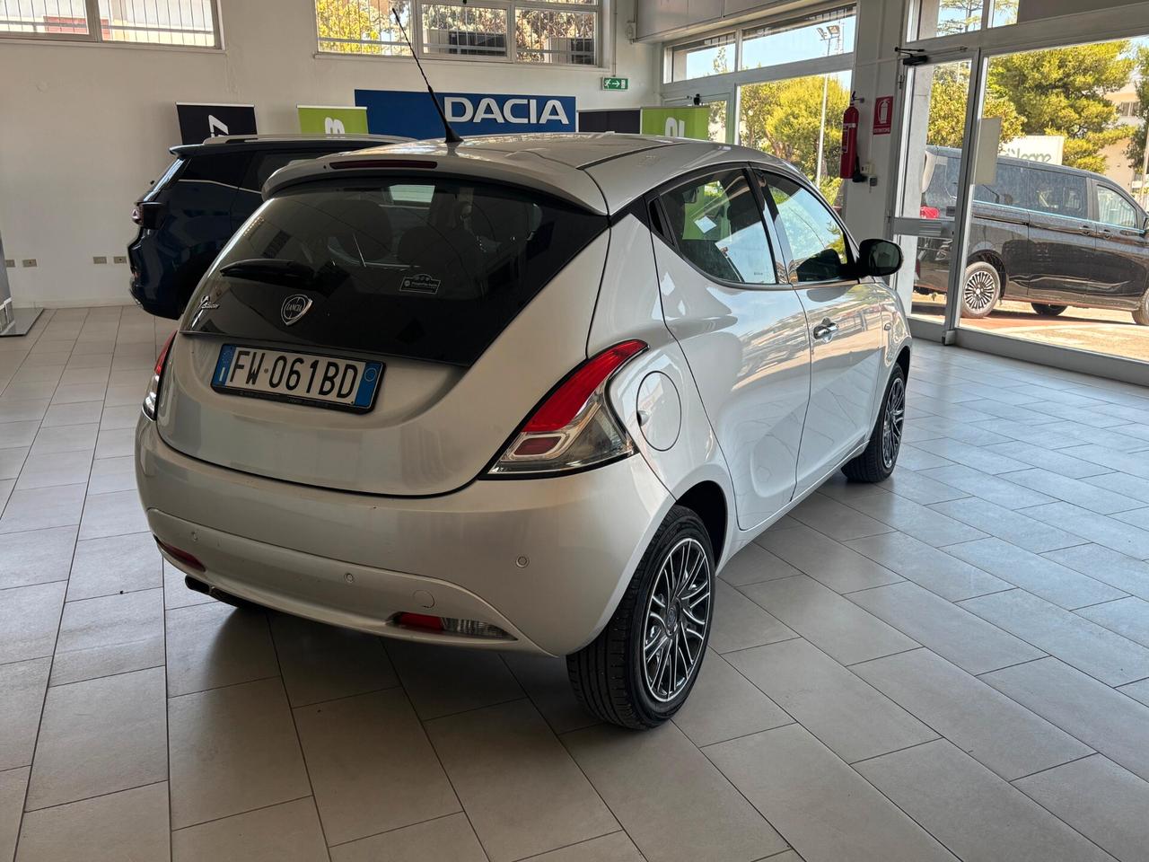 Lancia Ypsilon 1.2 69 CV 5 porte S&S Gold