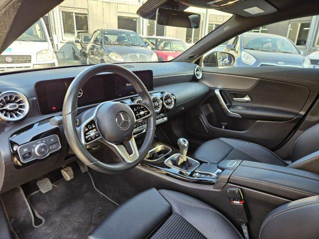 MERCEDES-BENZ CLA 200 d Premium