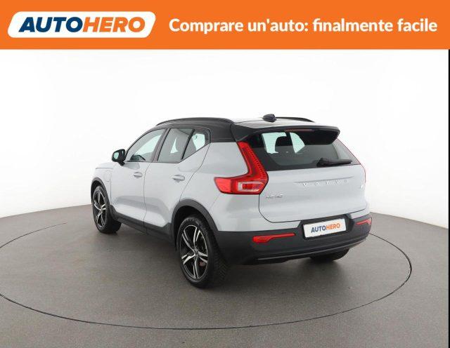 VOLVO XC40 T5 Recharge Plug-in Hybrid R-design