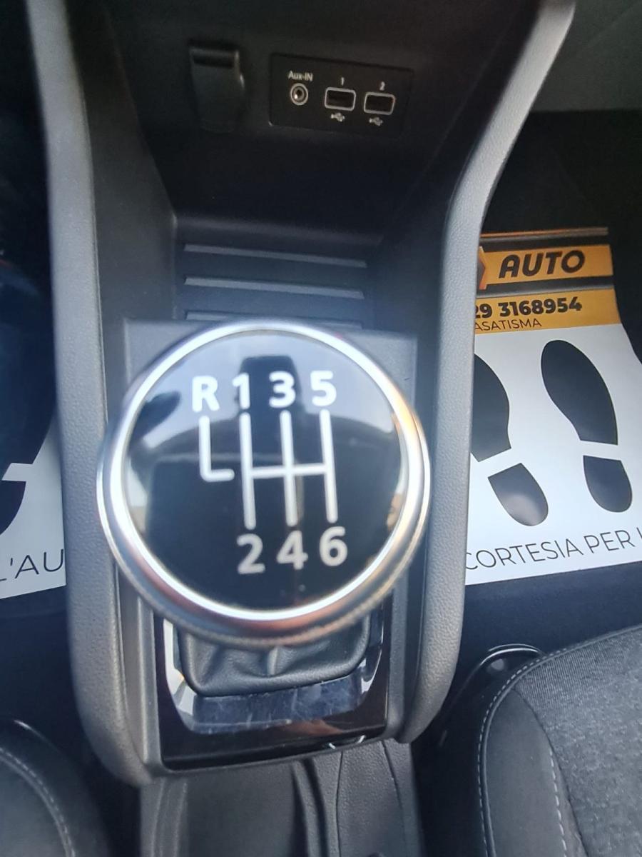 RENAULT Clio TCe 12V 90 CV 5 porte Business