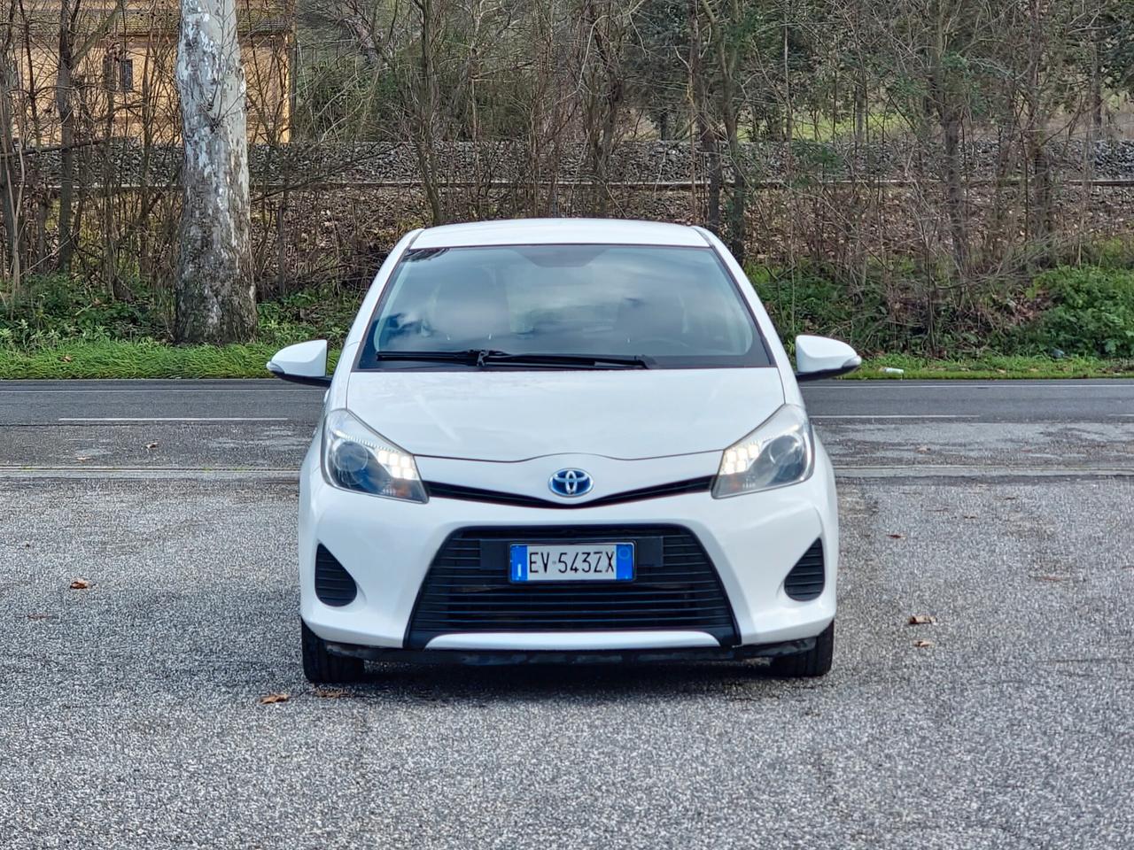 Toyota Yaris 1.5 Hybrid 5 porte Lounge Più 2014-E5B NEO