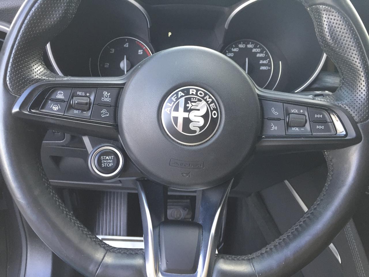 Alfa Romeo Stelvio 2.2 Turbodiesel 160 CV AT8 RWD Business