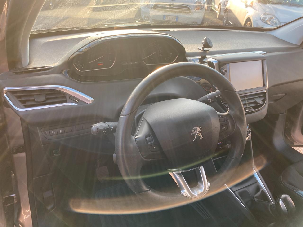 Peugeot 208 1.4 HDi 68 CV 5 porte Allure