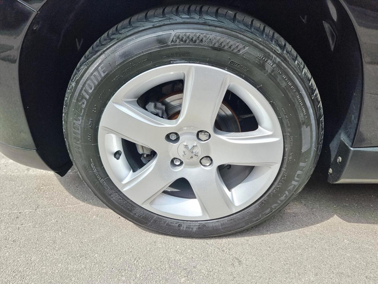 Peugeot 2008 BlueHDi 100 S&S Allure 101 cv 12 mesi garanzia