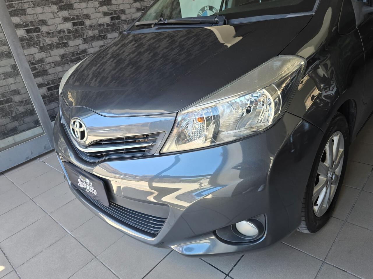 Toyota Yaris 1.3 5 porte Lounge