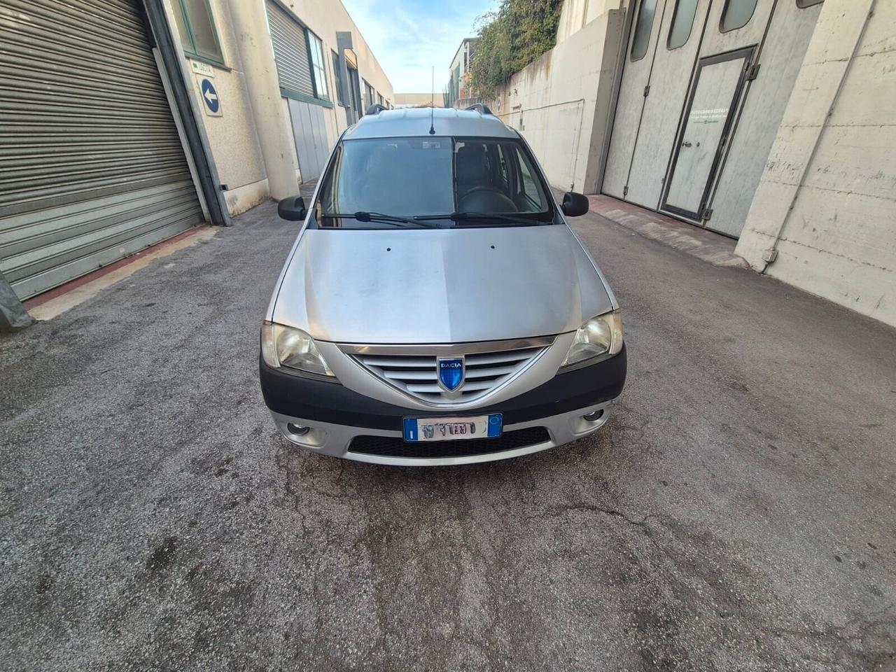 Dacia Logan MCV 1.5 dCi 70CV 7 posti Lauréate OK NEOPATENTATI