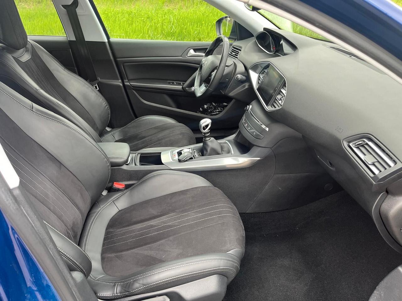 Peugeot 308 BlueHDi 120 S&S Allure