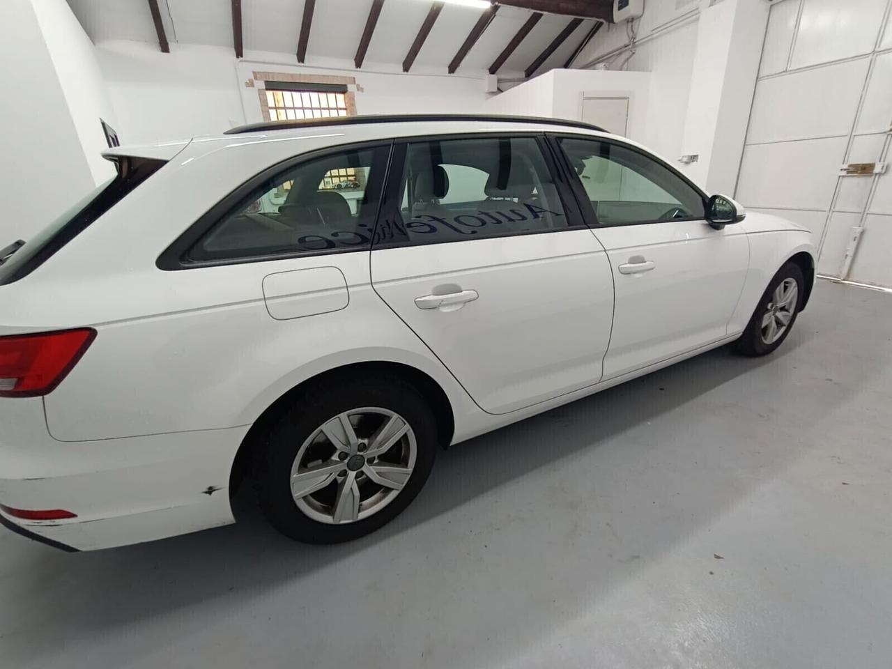 Audi A4 Avant 35 TDI S tronic