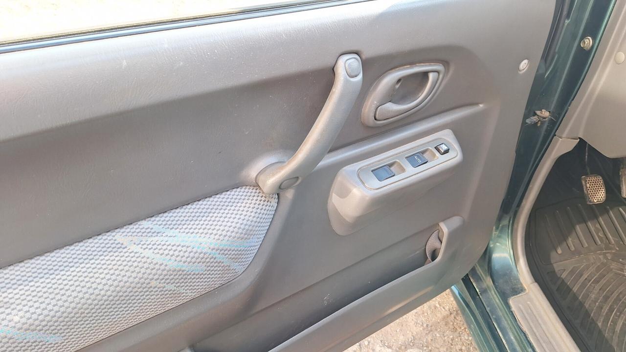 Suzuki Jimny 1.3i 16V cat 4WD JLX GPL AUTOCARRO 2 POSTI