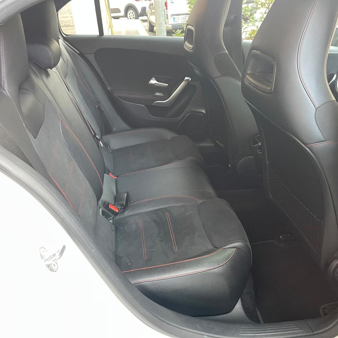 Mercedes-Benz A 180 d 116cv Premium AMG