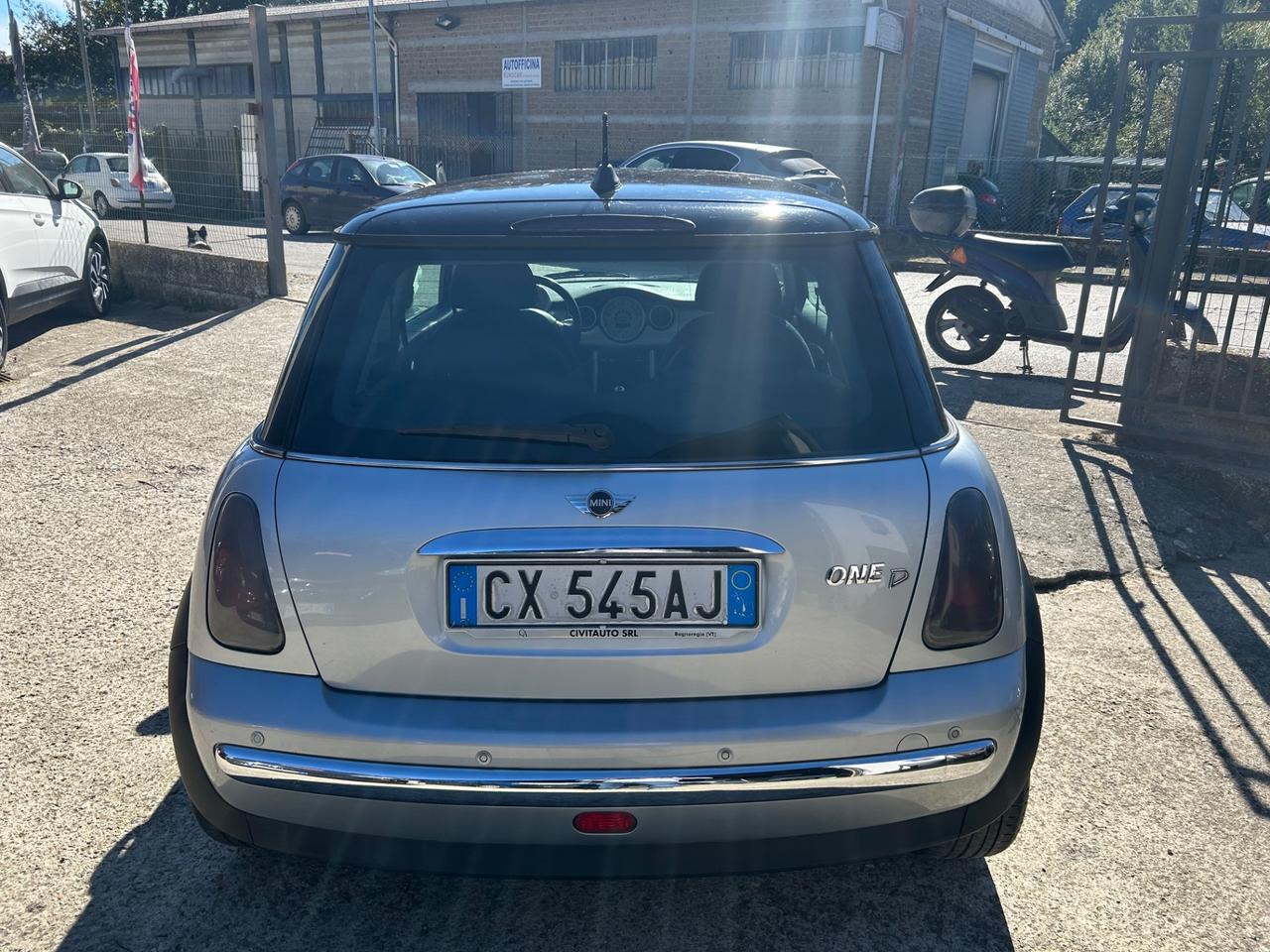 Mini 1.4 tdi One D de luxe
