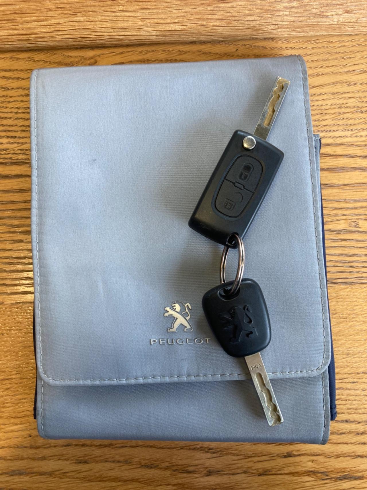 PEUGEOT 207 1.4 HDI (PROPRIETARIO UNICO)