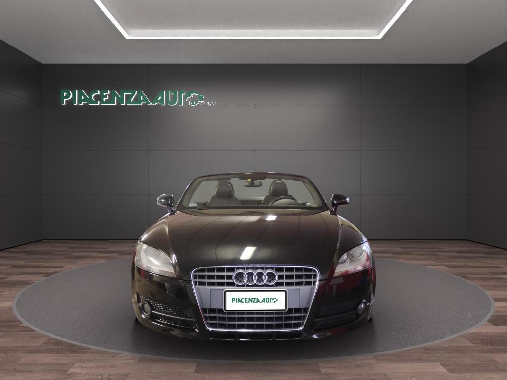 Audi TT Roadster 2.0 tfsi S-LINE...CERCHI 18..XENON..SERVICE AUDI